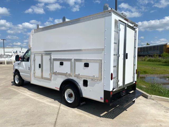 2025 Ford E-350 Cutaway Base