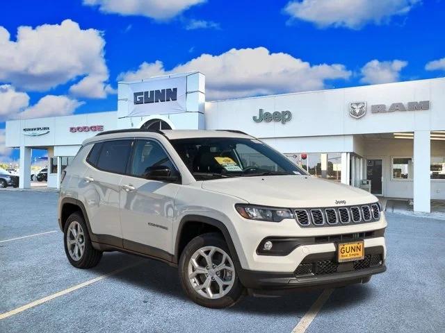 2024 Jeep Compass COMPASS LATITUDE 4X4