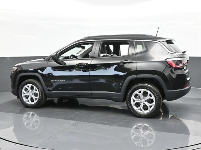 2024 Jeep Compass COMPASS LATITUDE 4X4