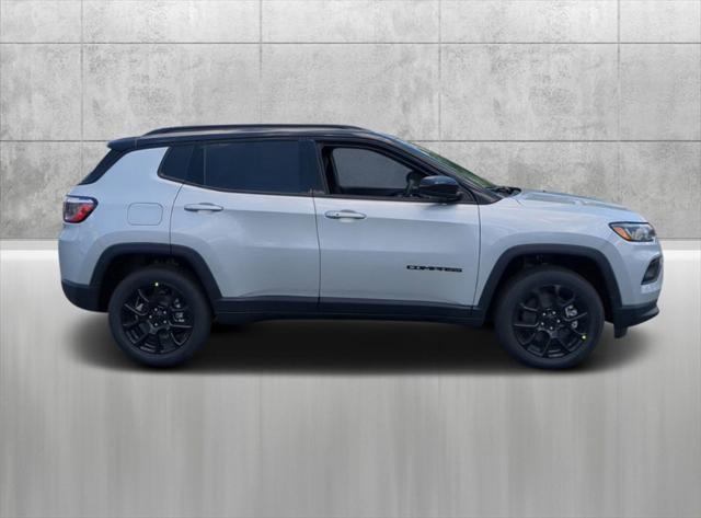 2024 Jeep Compass COMPASS LATITUDE 4X4