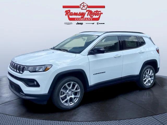 2024 Jeep Compass COMPASS LATITUDE LUX 4X4