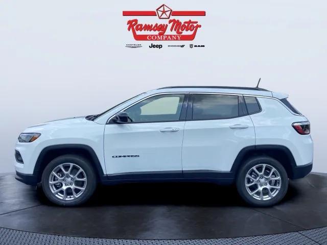 2024 Jeep Compass COMPASS LATITUDE LUX 4X4