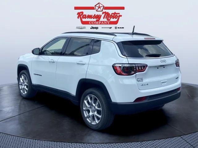 2024 Jeep Compass COMPASS LATITUDE LUX 4X4