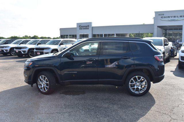 2024 Jeep Compass COMPASS LATITUDE LUX 4X4