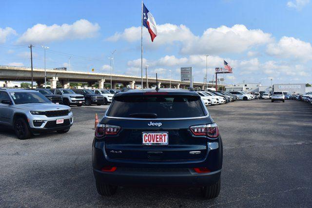 2024 Jeep Compass COMPASS LATITUDE LUX 4X4