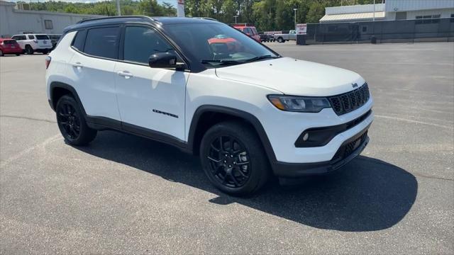 2024 Jeep Compass COMPASS LATITUDE 4X4