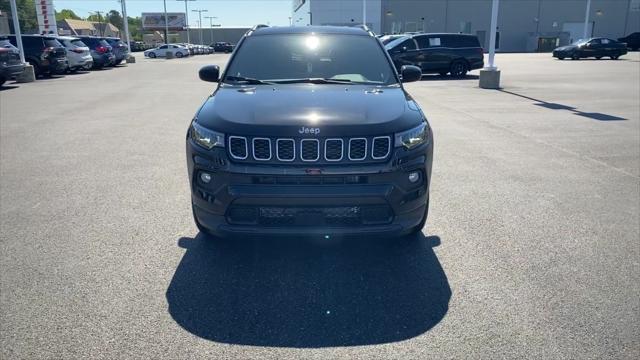 2024 Jeep Compass COMPASS LATITUDE 4X4