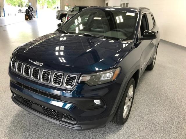 2024 Jeep Compass COMPASS LATITUDE LUX 4X4