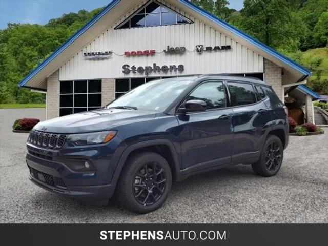 2024 Jeep Compass COMPASS LATITUDE 4X4