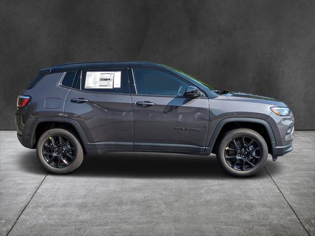 2024 Jeep Compass COMPASS LATITUDE 4X4