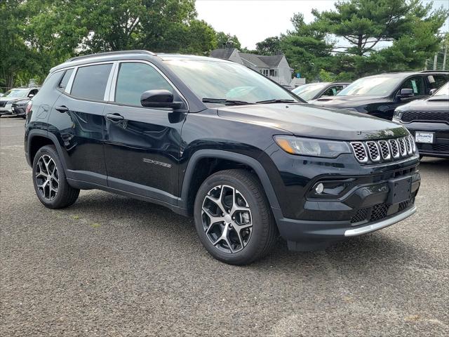 2024 Jeep Compass COMPASS LIMITED 4X4