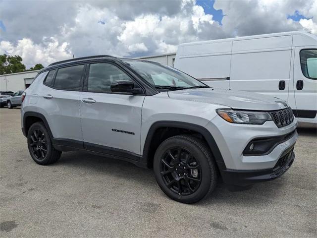 2024 Jeep Compass COMPASS LATITUDE 4X4