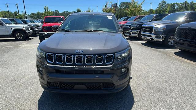 2024 Jeep Compass COMPASS LATITUDE 4X4