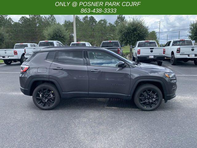 2024 Jeep Compass COMPASS LATITUDE 4X4