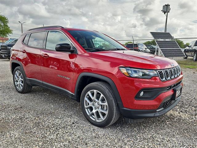 2024 Jeep Compass COMPASS LATITUDE LUX 4X4