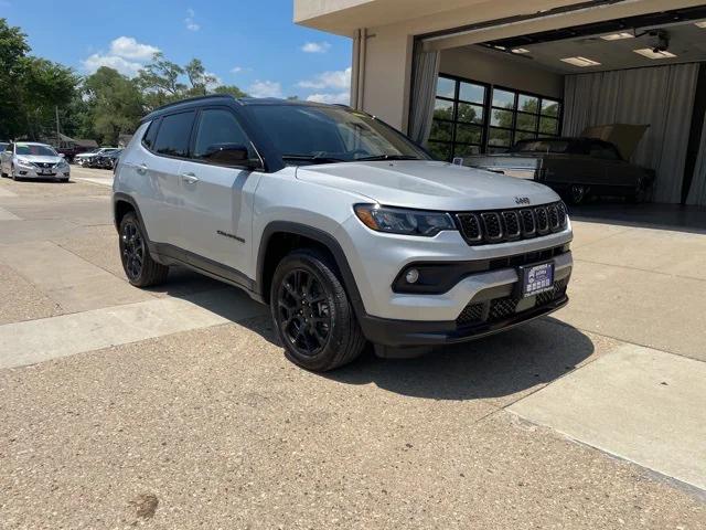 2024 Jeep Compass COMPASS LATITUDE 4X4