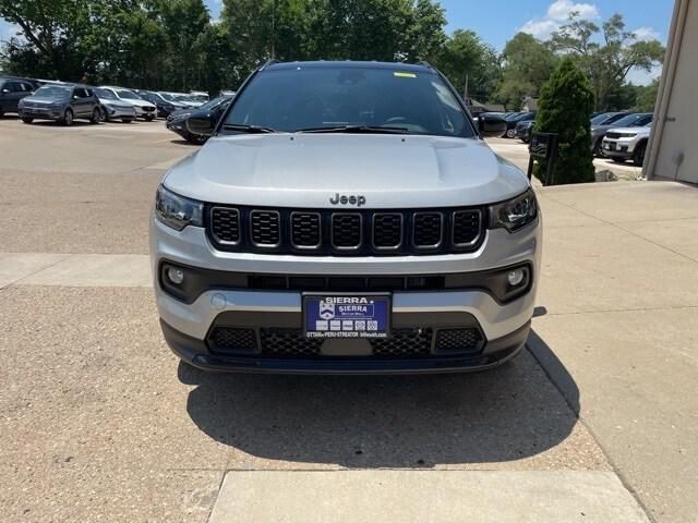 2024 Jeep Compass COMPASS LATITUDE 4X4