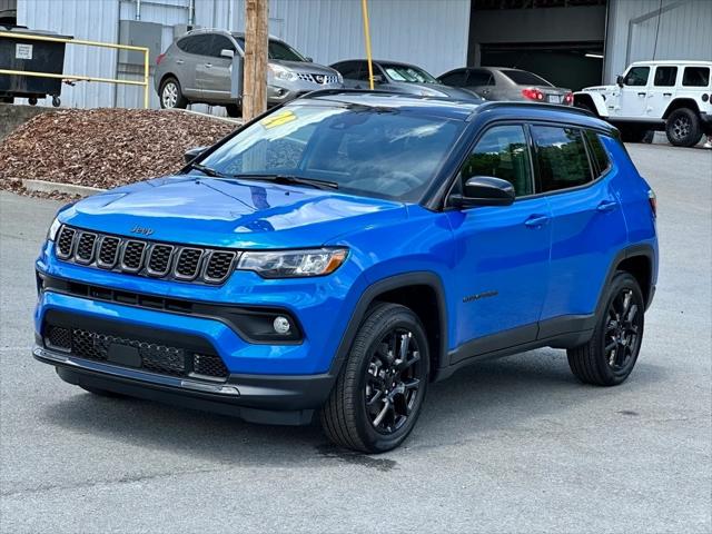 2024 Jeep Compass COMPASS LATITUDE 4X4