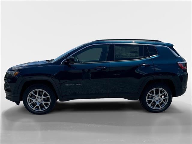 2024 Jeep Compass COMPASS LATITUDE LUX 4X4