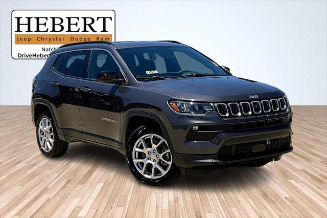 2024 Jeep Compass COMPASS LATITUDE LUX 4X4