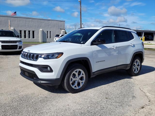 2024 Jeep Compass COMPASS LATITUDE 4X4