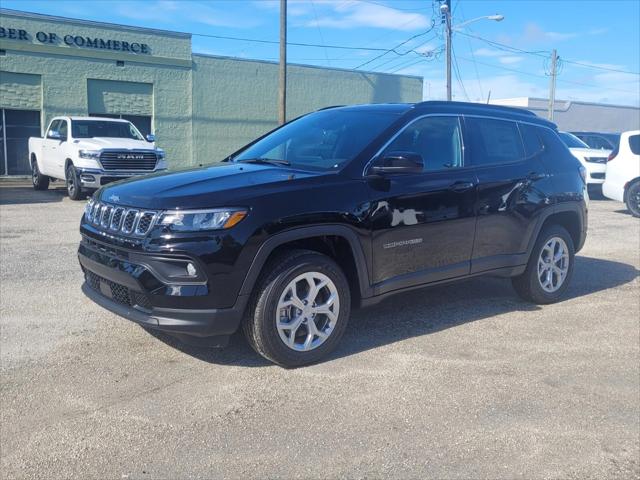 2024 Jeep Compass COMPASS LATITUDE 4X4