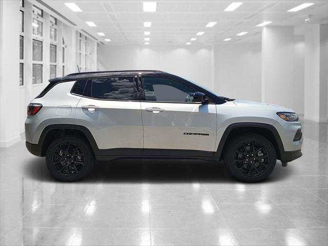 2024 Jeep Compass COMPASS LATITUDE 4X4