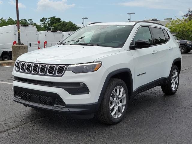 2024 Jeep Compass COMPASS LATITUDE LUX 4X4