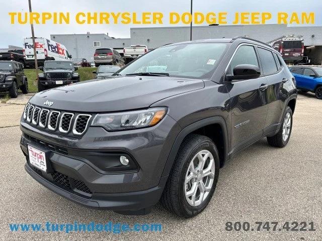 2024 Jeep Compass COMPASS LATITUDE 4X4