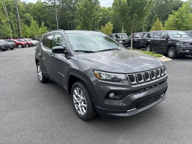 2024 Jeep Compass COMPASS LATITUDE LUX 4X4