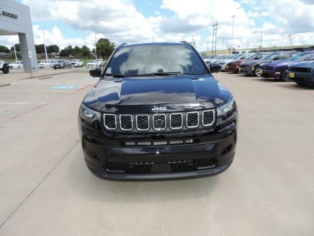 2024 Jeep Compass COMPASS LATITUDE 4X4