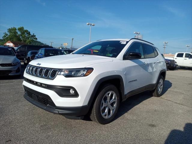 2024 Jeep Compass COMPASS LATITUDE 4X4