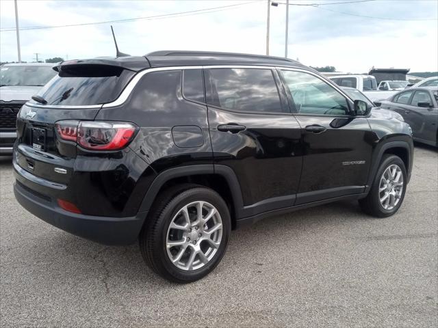 2024 Jeep Compass COMPASS LATITUDE LUX 4X4