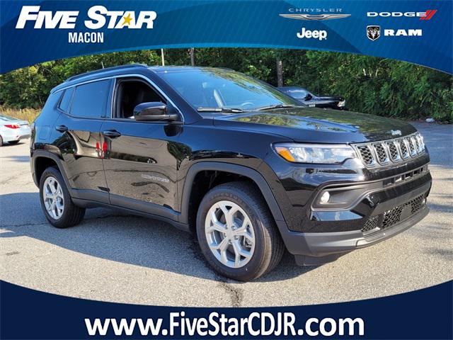 2024 Jeep Compass COMPASS LATITUDE 4X4