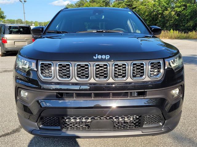 2024 Jeep Compass COMPASS LATITUDE 4X4