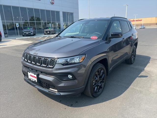 2024 Jeep Compass COMPASS LATITUDE 4X4