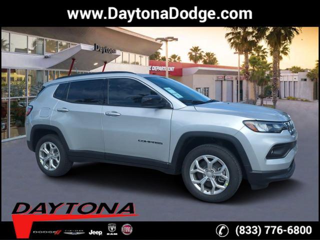 2024 Jeep Compass COMPASS LATITUDE 4X4