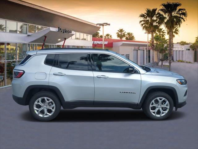 2024 Jeep Compass COMPASS LATITUDE 4X4