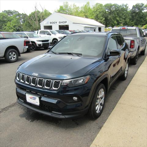 2024 Jeep Compass COMPASS LATITUDE LUX 4X4