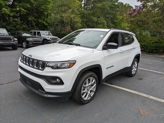 2024 Jeep Compass COMPASS LATITUDE LUX 4X4