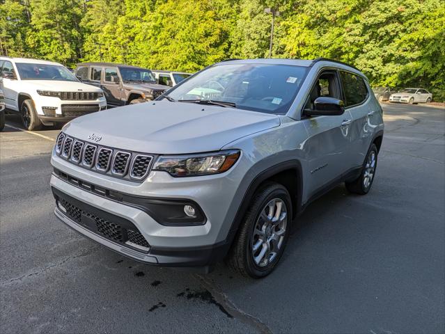 2024 Jeep Compass COMPASS LATITUDE LUX 4X4