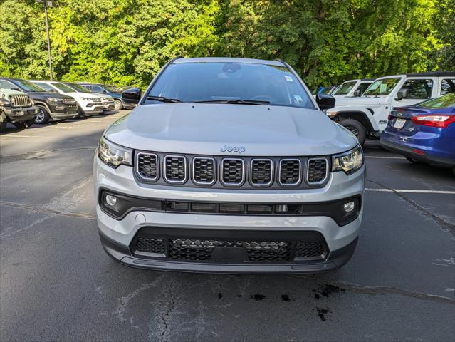 2024 Jeep Compass COMPASS LATITUDE LUX 4X4