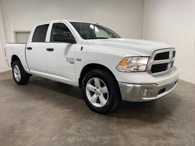 2023 RAM Ram 1500 Classic RAM 1500 CLASSIC TRADESMAN CREW CAB 4X4 57 BOX