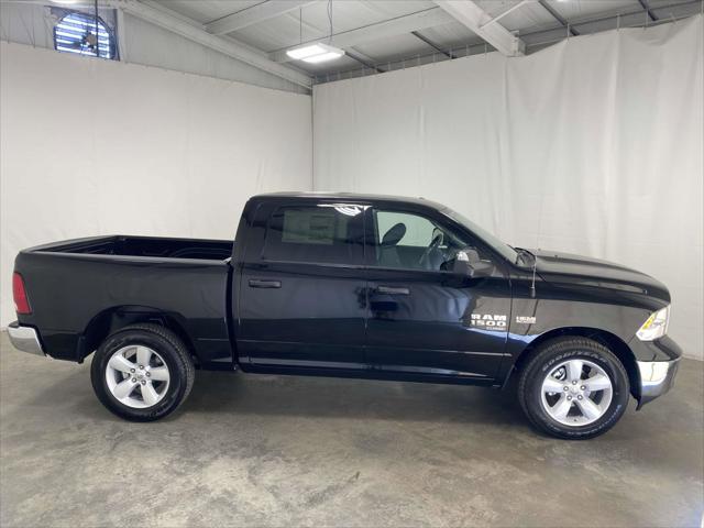 2023 RAM Ram 1500 Classic RAM 1500 CLASSIC TRADESMAN CREW CAB 4X4 57 BOX