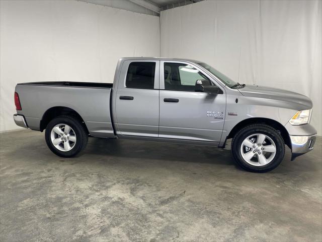 2024 RAM Ram 1500 Classic RAM 1500 CLASSIC TRADESMAN QUAD CAB 4X4 64 BOX