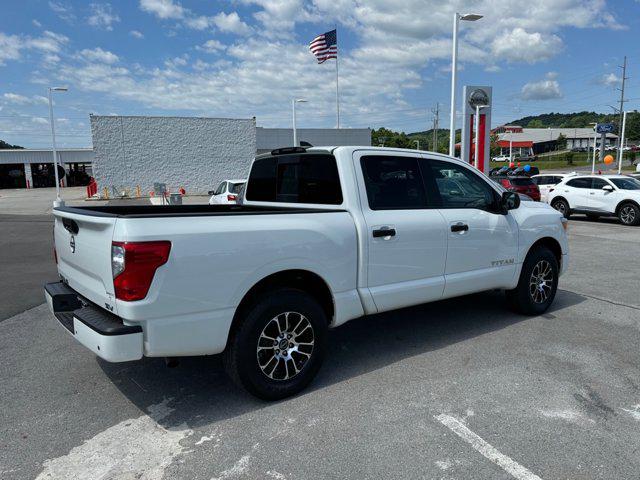 2023 Nissan Titan Crew Cab SV 4x2