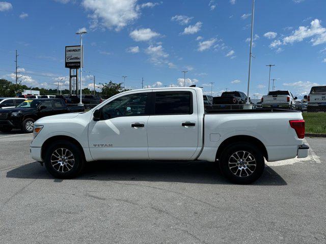 2023 Nissan Titan Crew Cab SV 4x2
