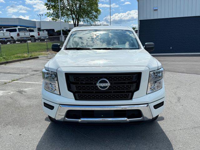 2023 Nissan Titan Crew Cab SV 4x2