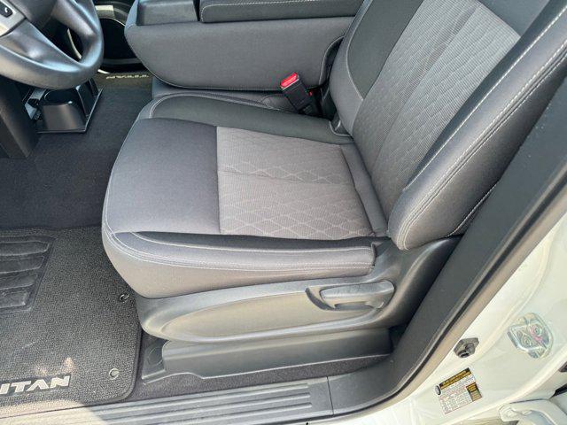 2023 Nissan Titan Crew Cab SV 4x2