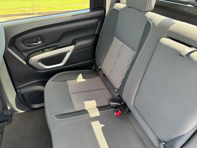 2023 Nissan Titan Crew Cab SV 4x2